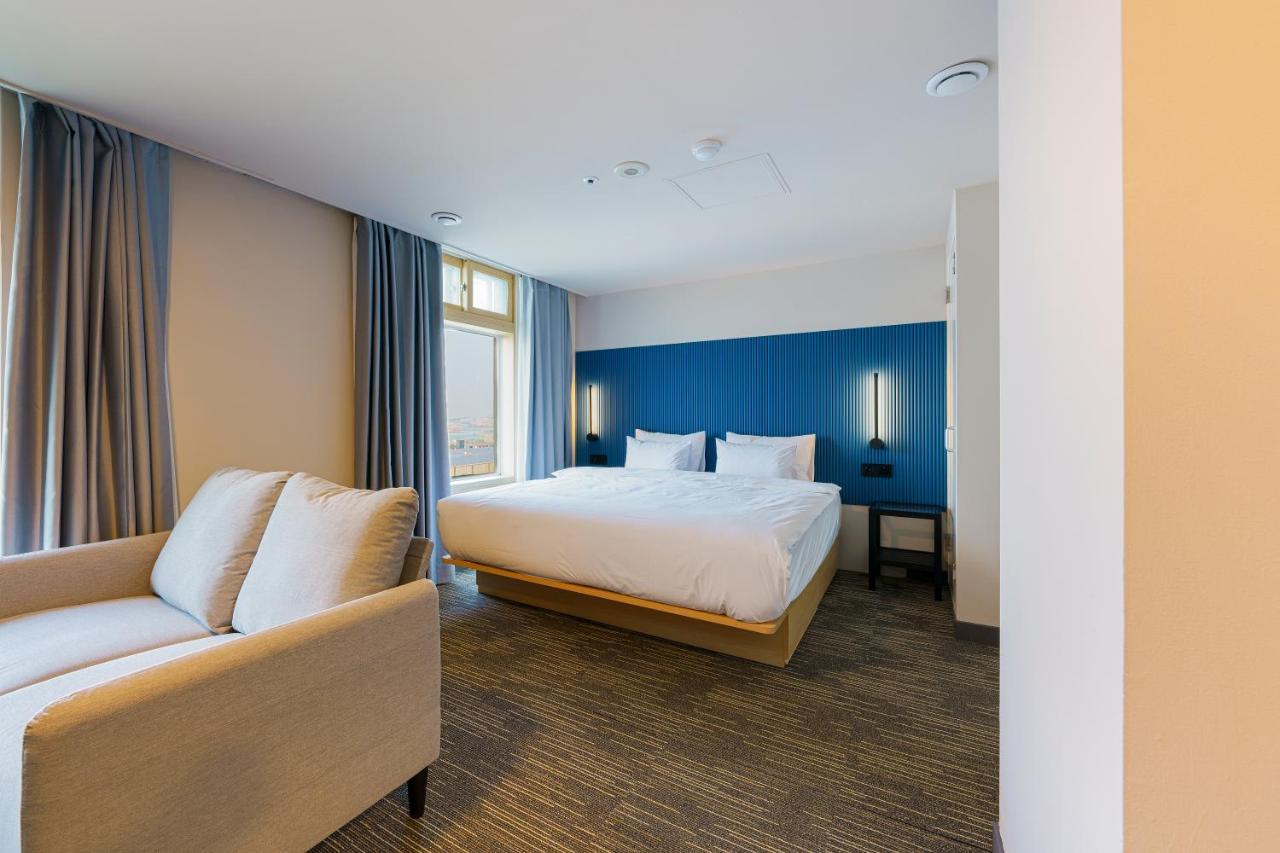 Little Prince Hotel Гунсан Екстериор снимка