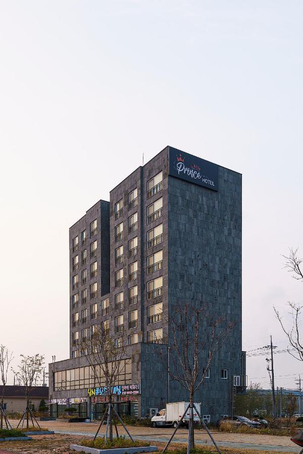 Little Prince Hotel Гунсан Екстериор снимка