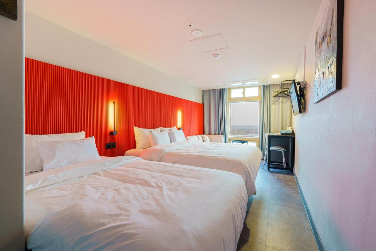Little Prince Hotel Гунсан Екстериор снимка